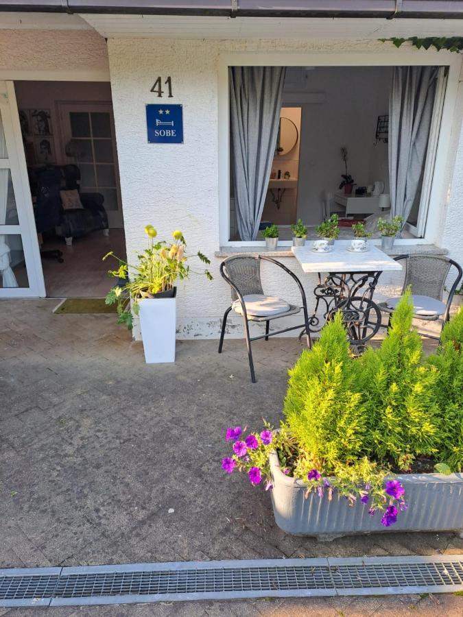 Ferienwohnung Soba Dvori Zaprešić Exterior foto
